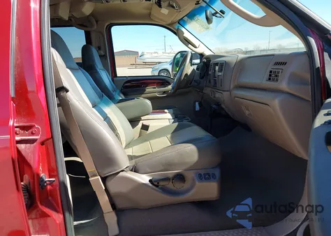 2004 Ford Excursion Eddie Bauer z USA, uszkodzony, nr VIN 1FMSU45P34EB95106